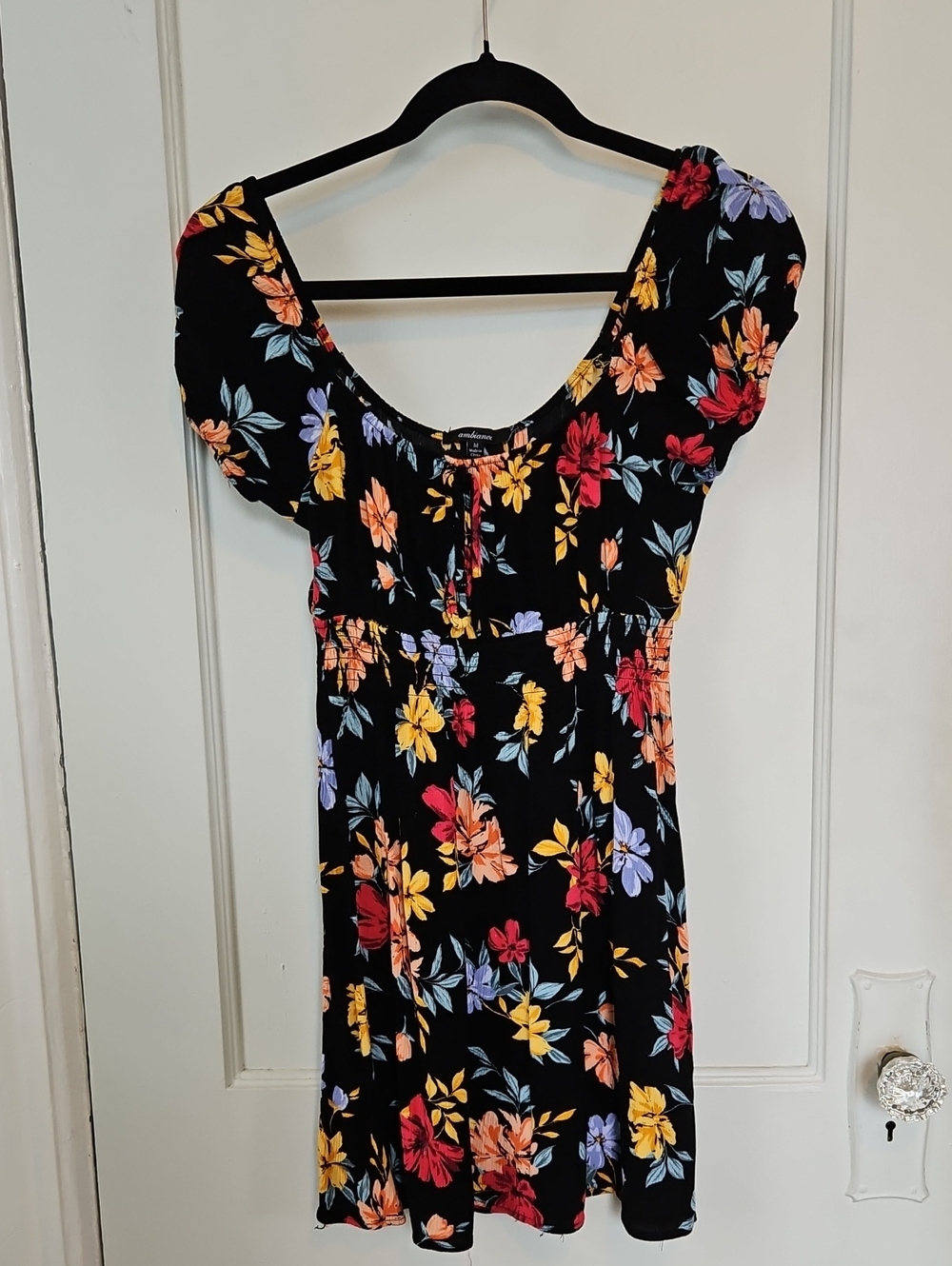 Floral Scoop-Neck Short Dress - Black with Multi Floral- M